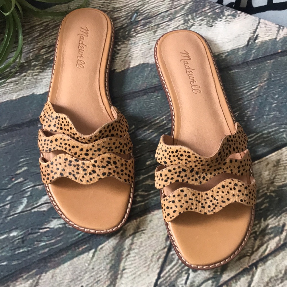 🏇Madewell Tan Leopard-Print Wavy Strap Slide Sandals